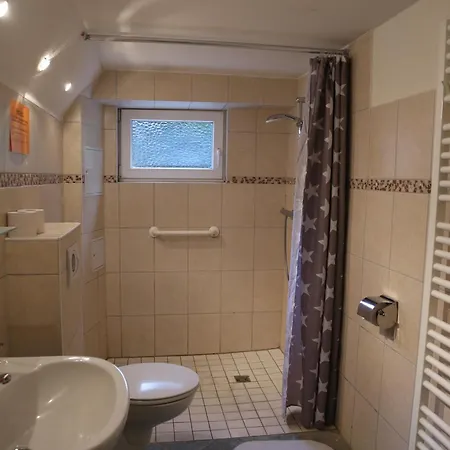 Ottos Ferienhaeuser * Rabenkirchen-Faulück